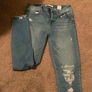 Cumins skinny jeans with holes